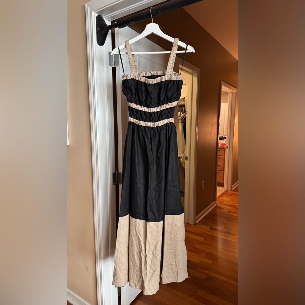 Chic linen Black and Tan Dress